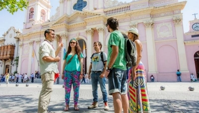 Especialización en Turismo Religioso + IA (Premium con Doble Certificación)