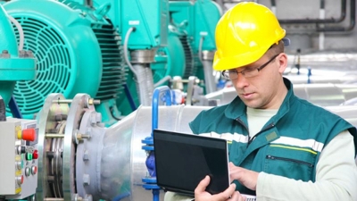 Técnico Auxiliar en Mantenimiento Industrial + IA
