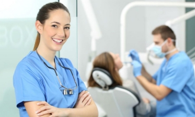 Asistente en Clínicas Odontológicas + IA (Premium con Doble Certificación)