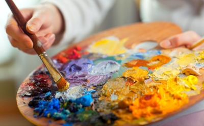 Técnico Auxiliar en Artes Visuales + IA (Premium con Doble Certificación)